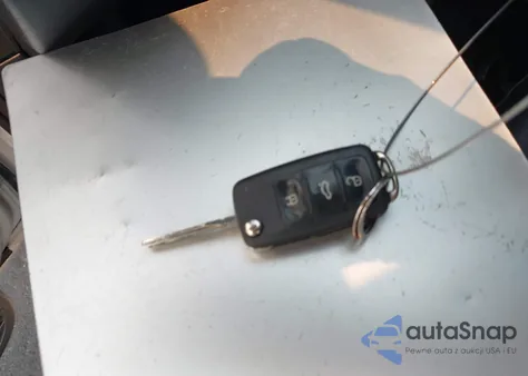 2011 Volkswagen Jetta 2.5L Se z USA, uszkodzony, nr VIN 3VWDX7AJ5BM339198